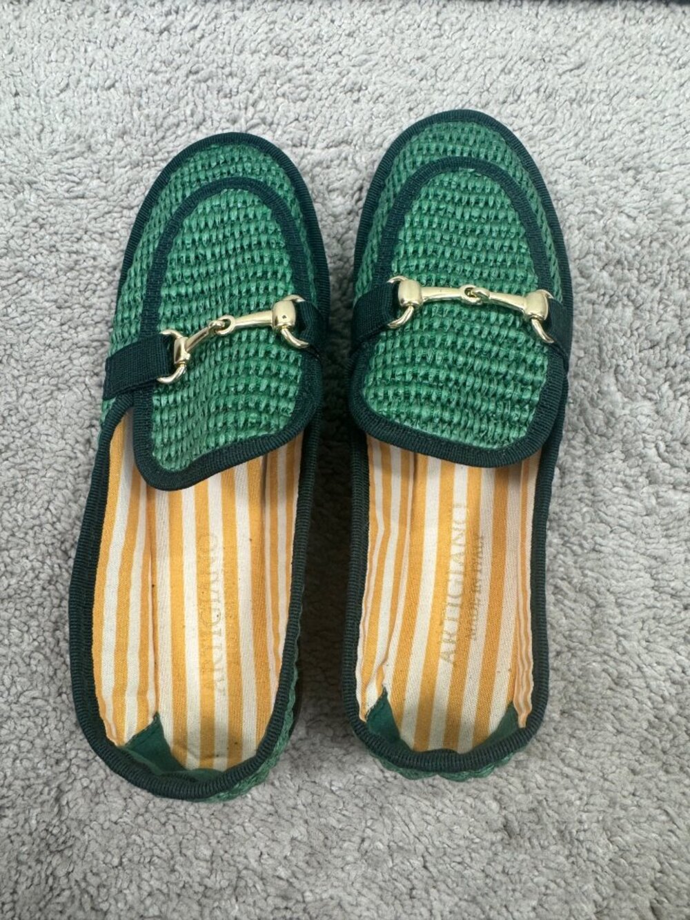 Artigiano Italy Womens Green Loafers Sz 35 Gold Horsebit Handmade Knit Textured - Picture 3 of 14